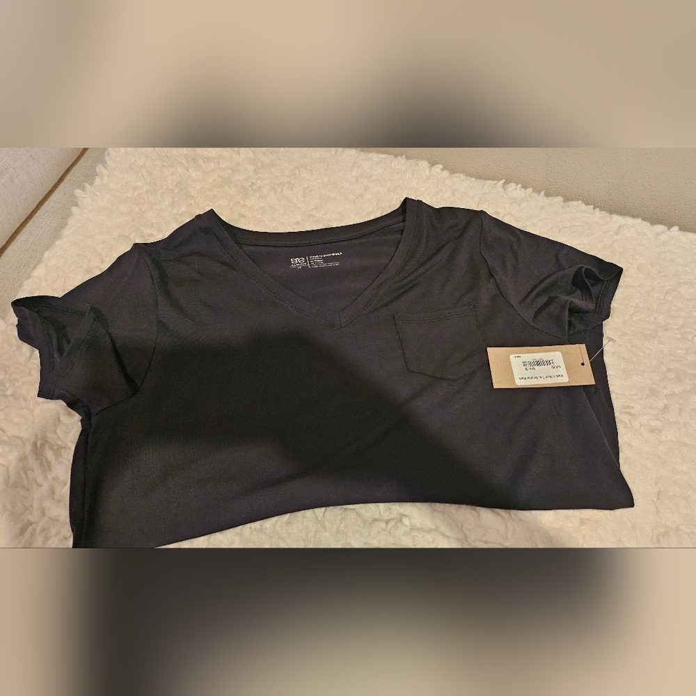Albion Women's Black V-Neck Top